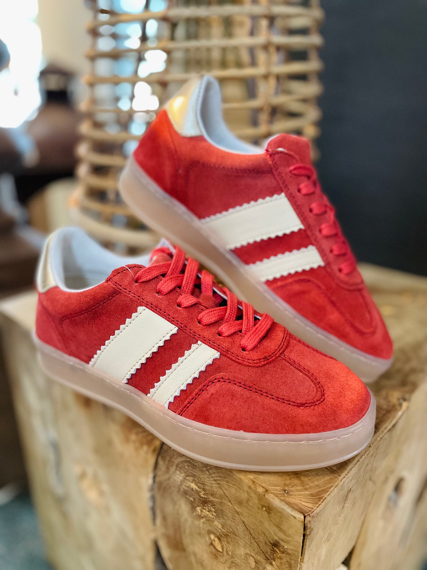 Jon Qwill Sneakers