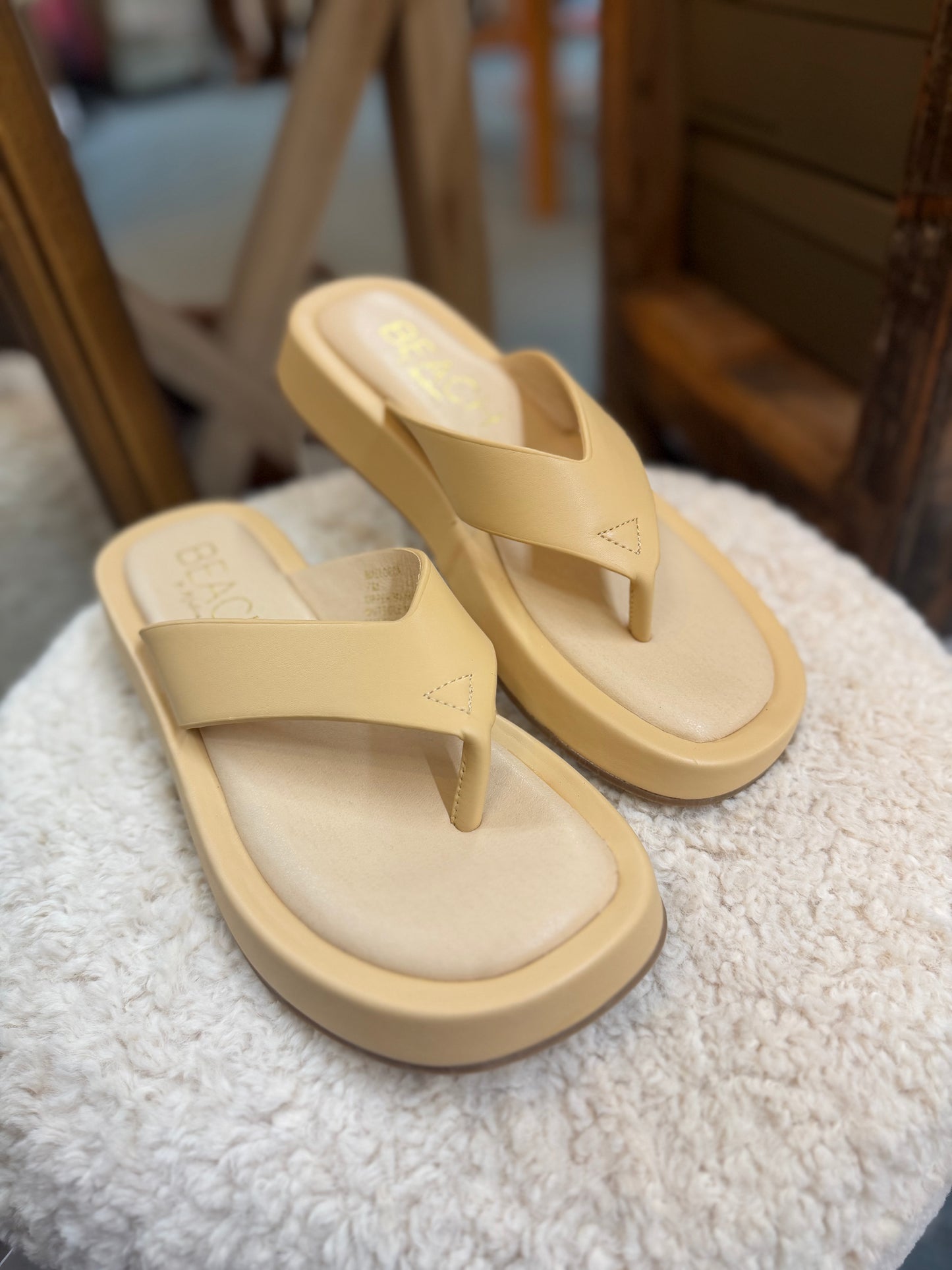 Mallorca Flip Flop - Butter