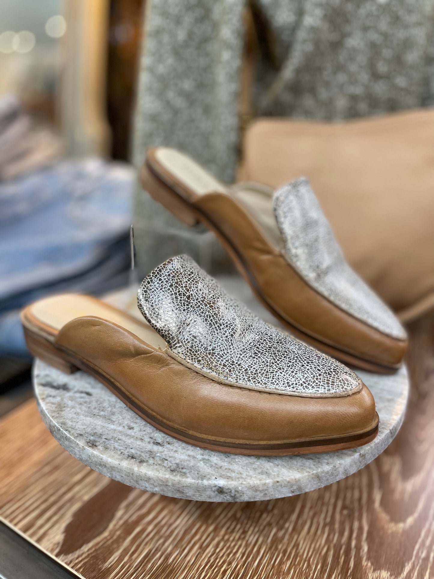 Art Easel Mules