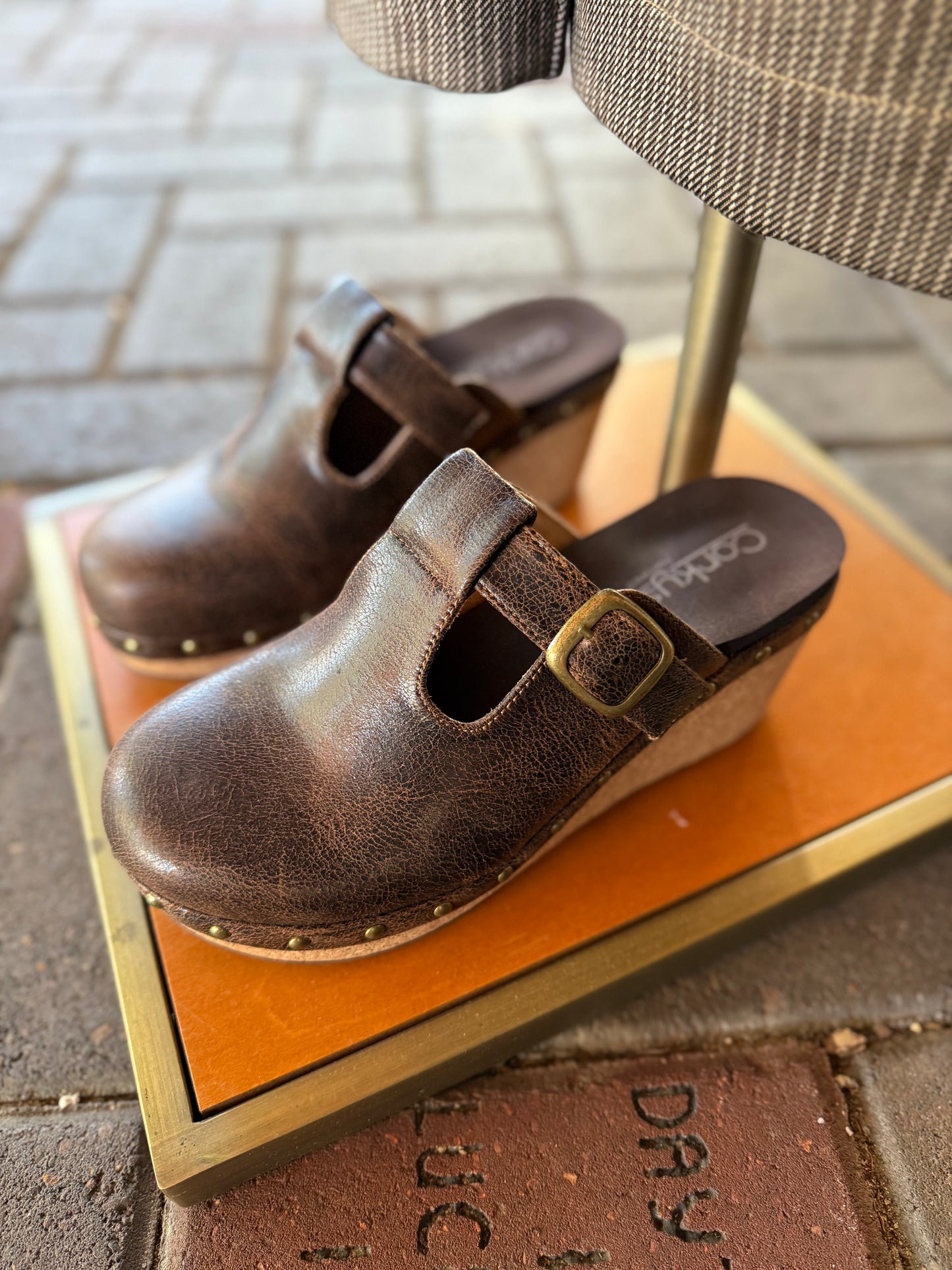 In The Moment Wedges