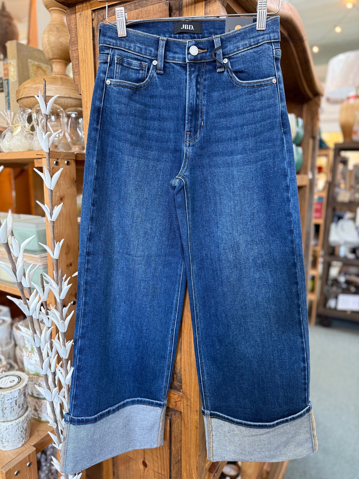 Petite Cuffed Wide Leg Jeans