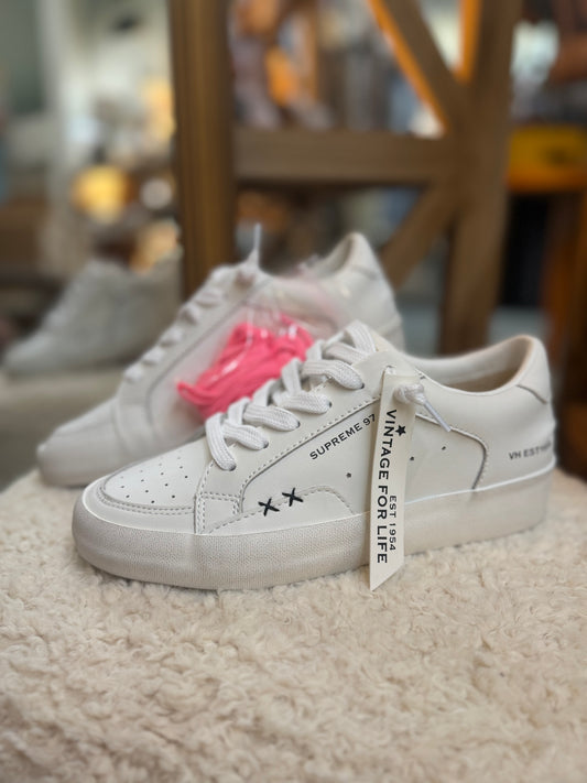 Shoe Tag Sneaker
