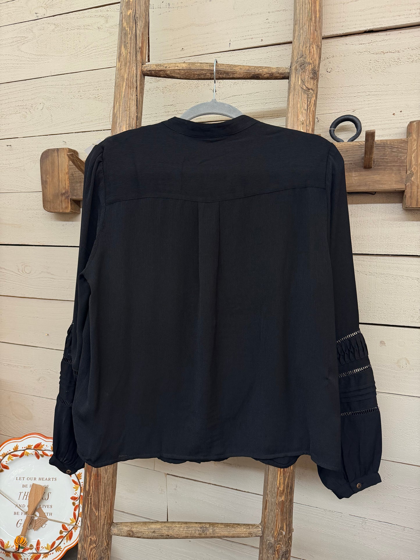 Textured Crepe Blouse