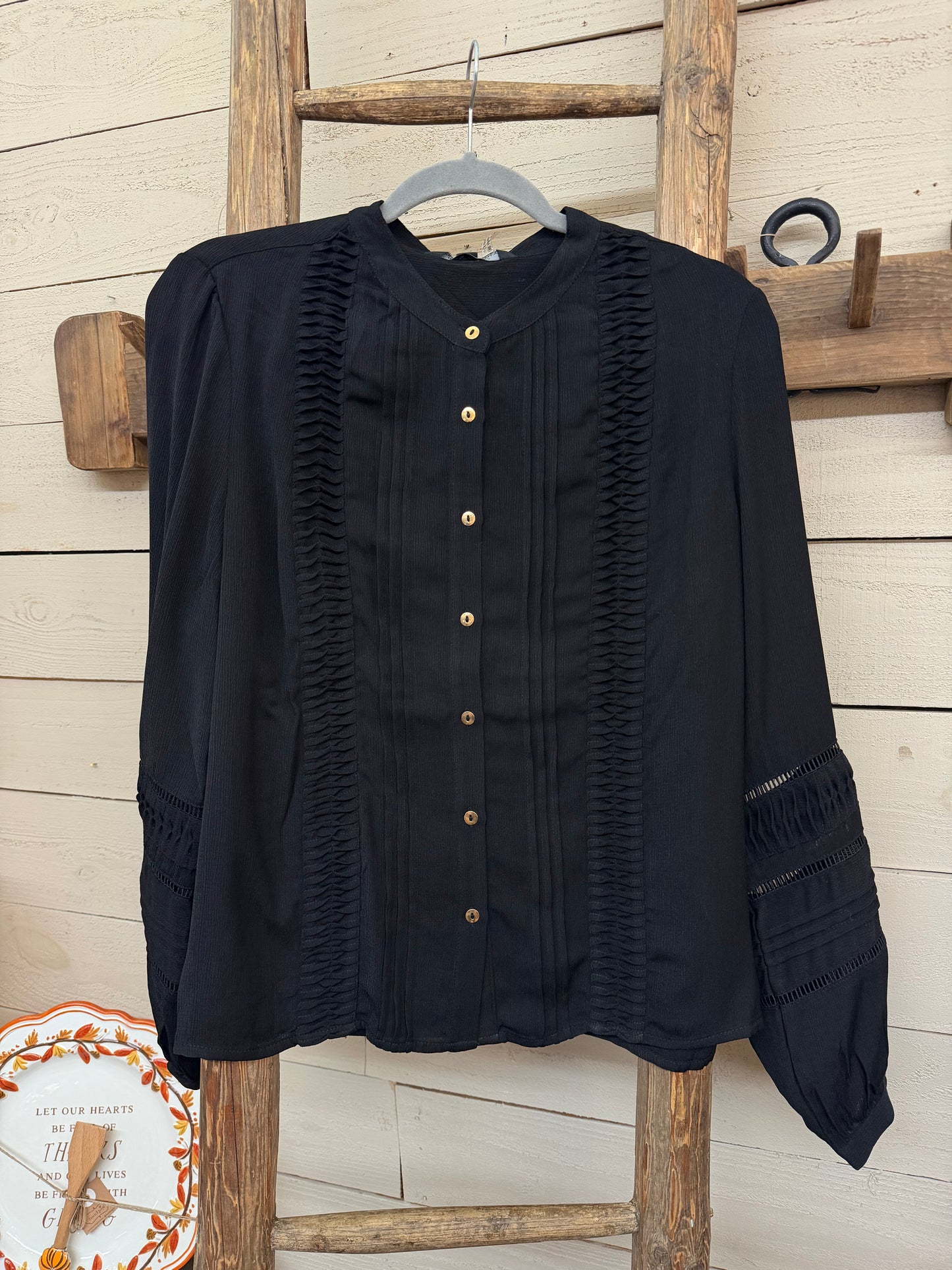 Textured Crepe Blouse