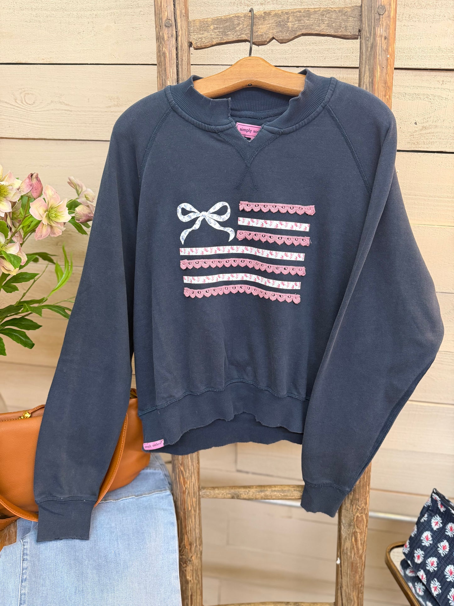 Flag Sweatshirt - Ribbon/Blue