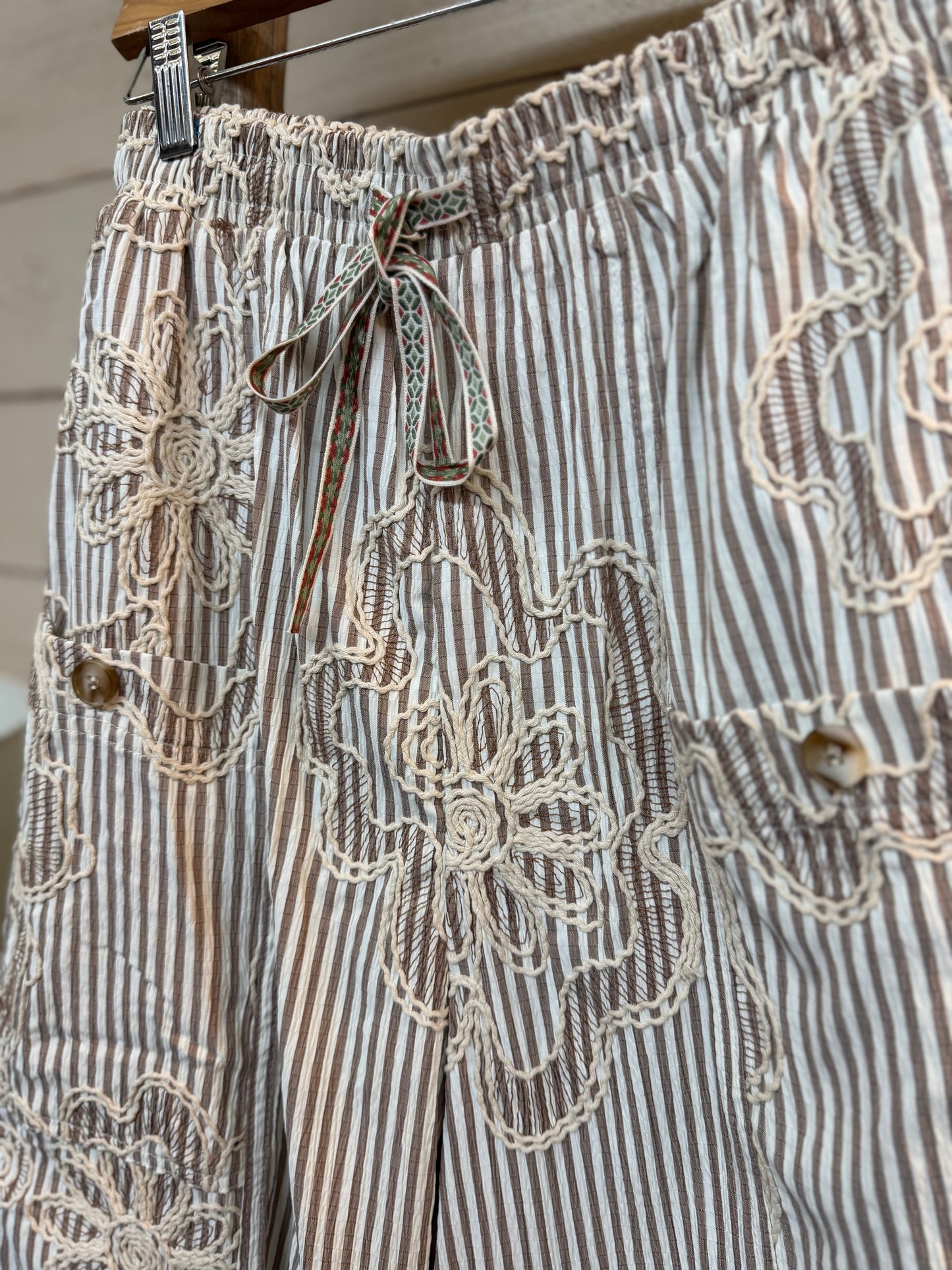 Embroid Stripe Woven Pants