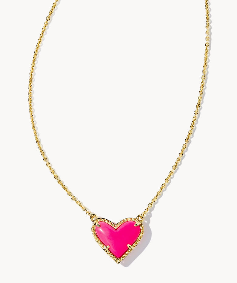 Kendra Scott Ari Heart Short Pendant Necklace