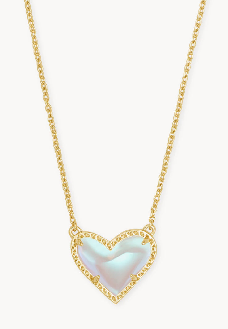 Kendra Scott Ari Heart Short Pendant Necklace