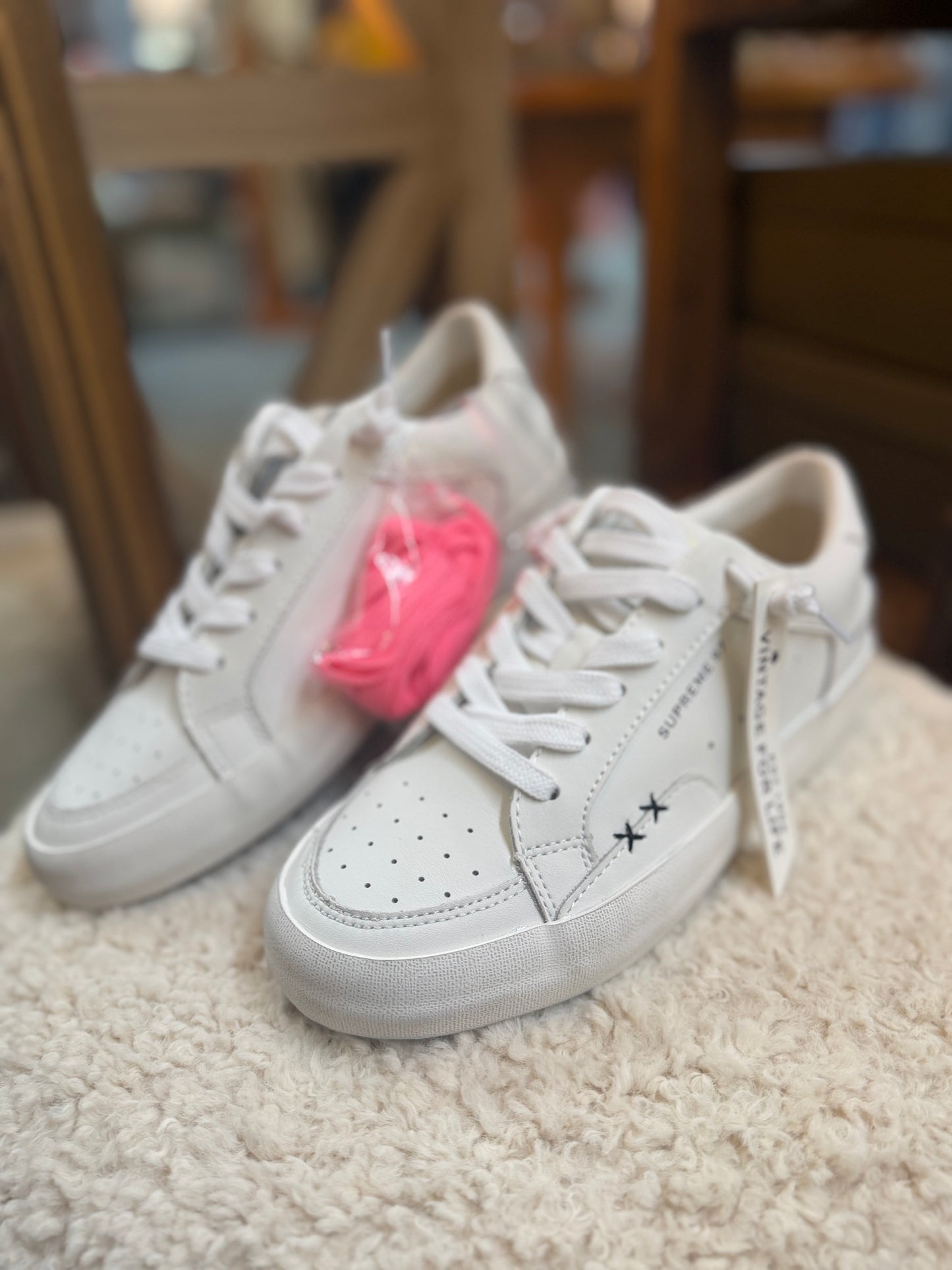 Shoe Tag Sneaker