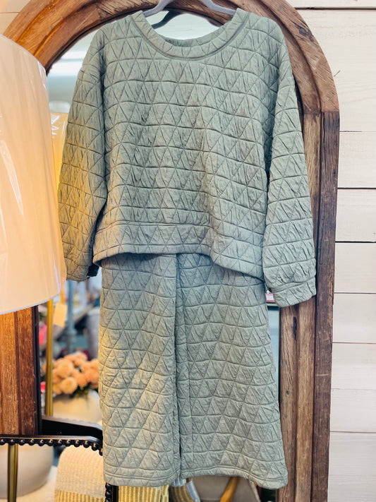 Quilted Flare Set