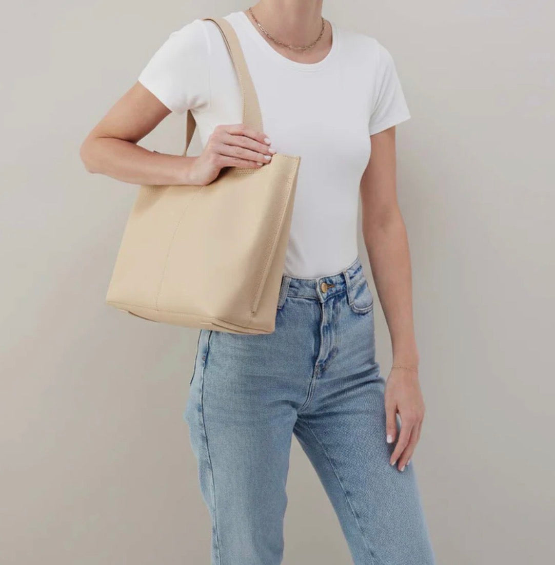 HOBO Vida Tote - Almond