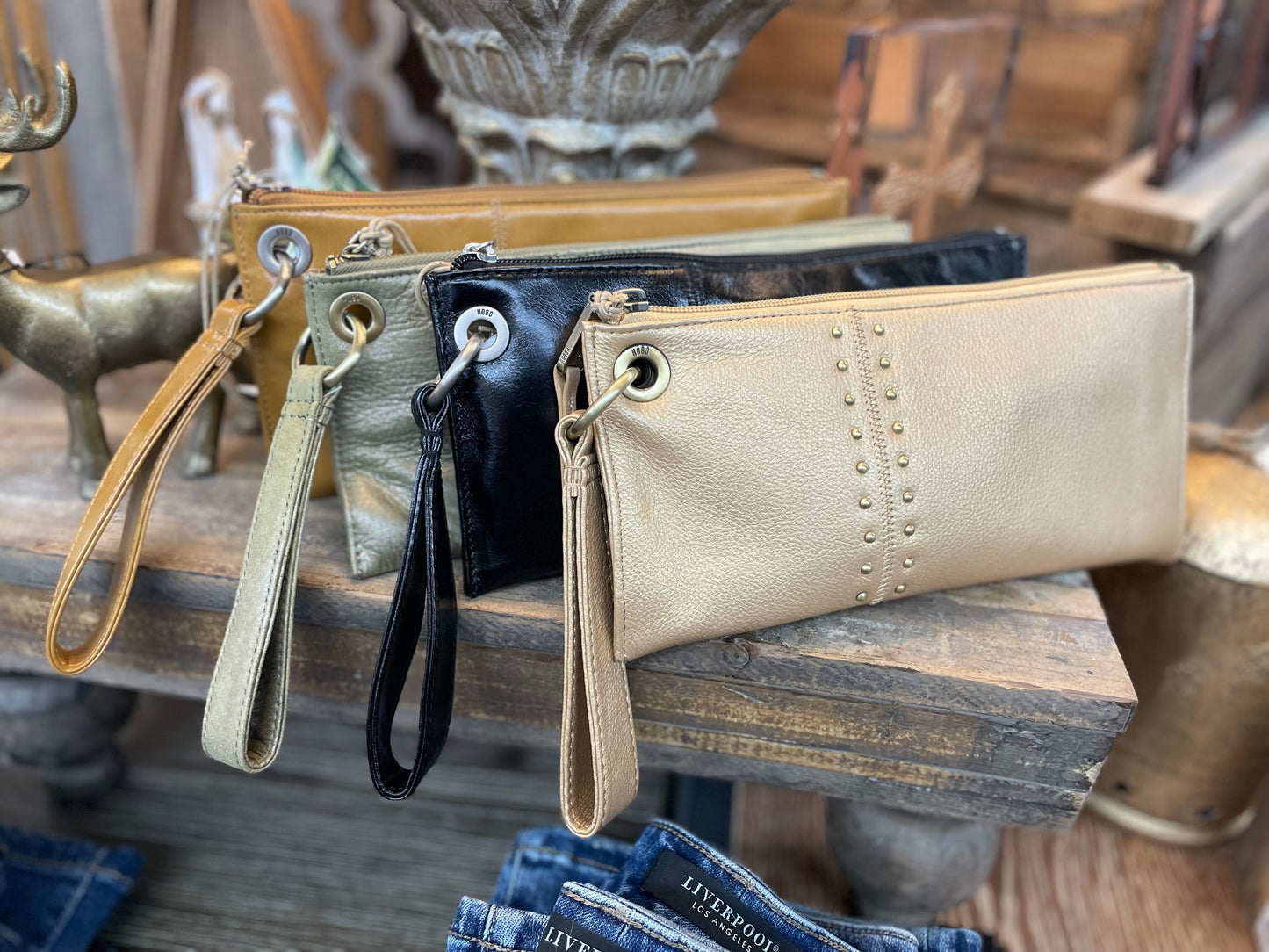 HOBO Vida Wristlet