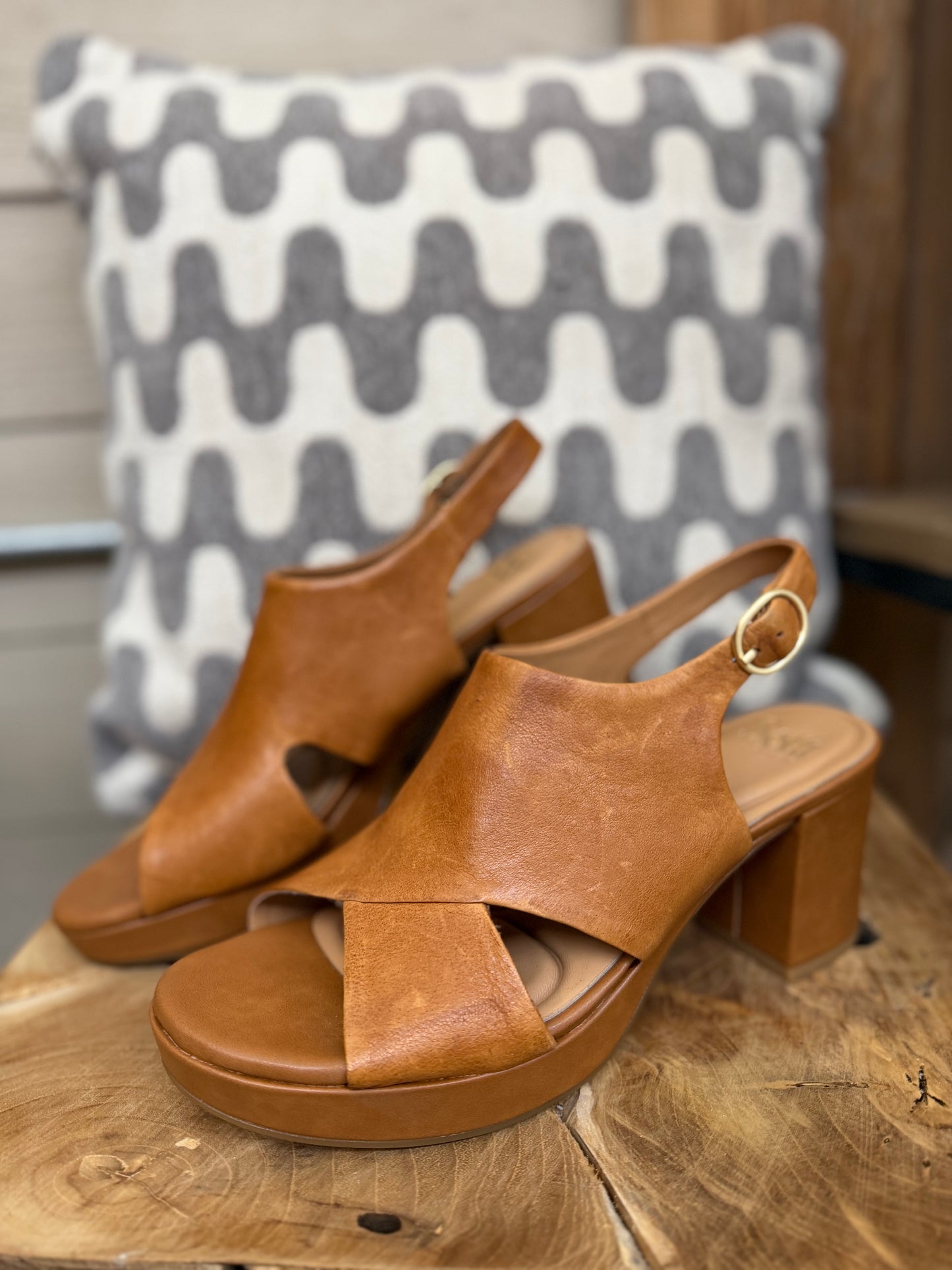 Sofft Liv Platform Slingback