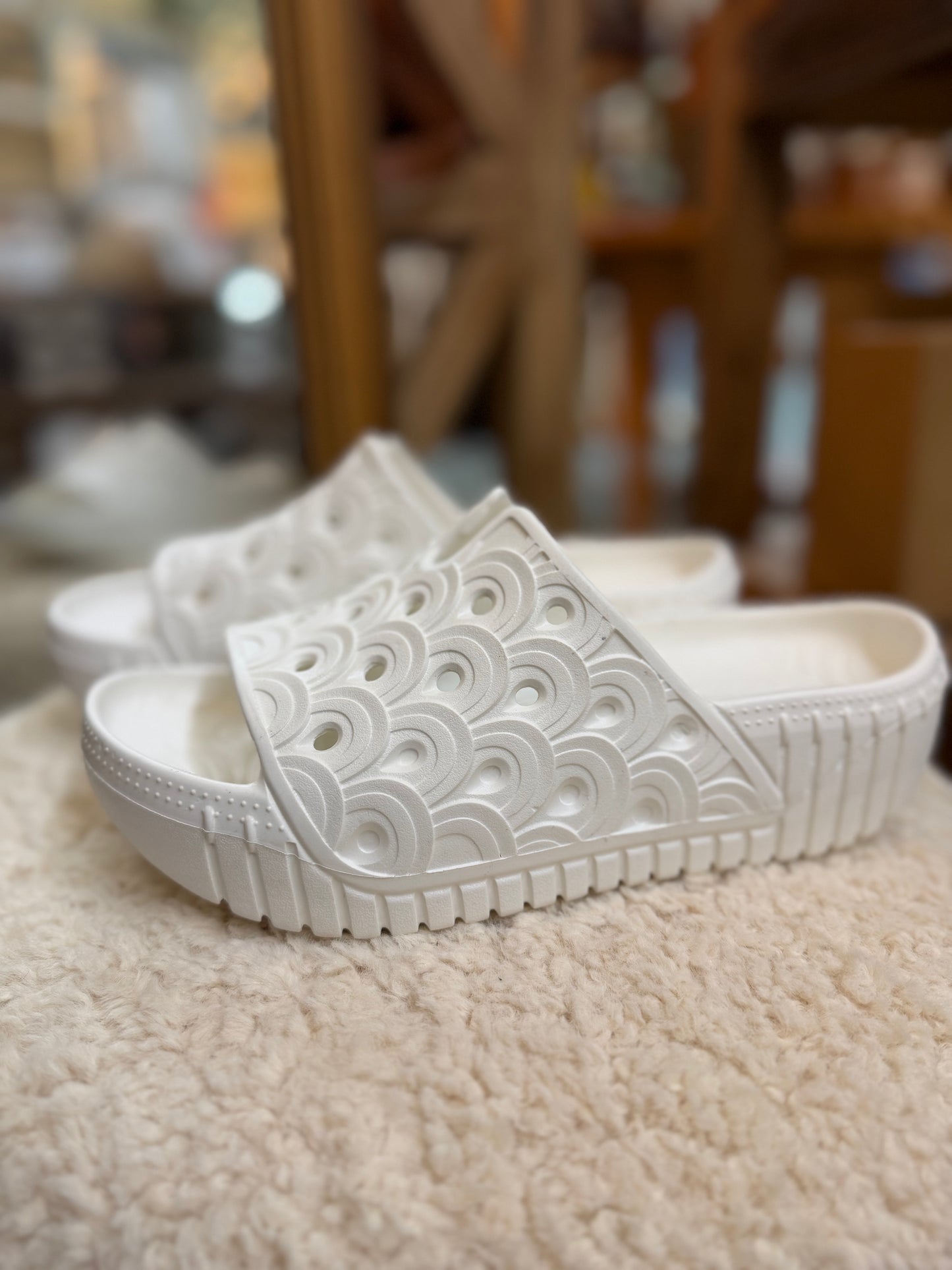 Birch Sandal Milk