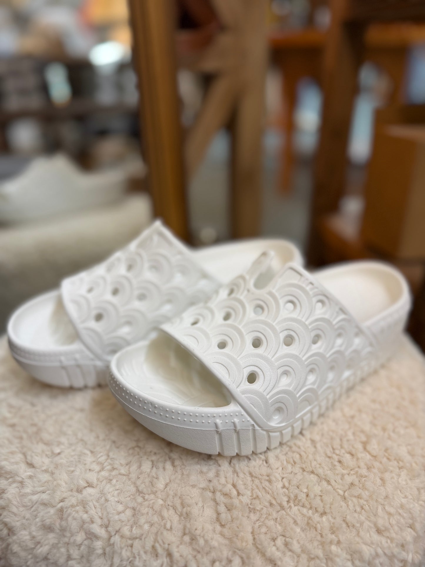 Birch Sandal Milk