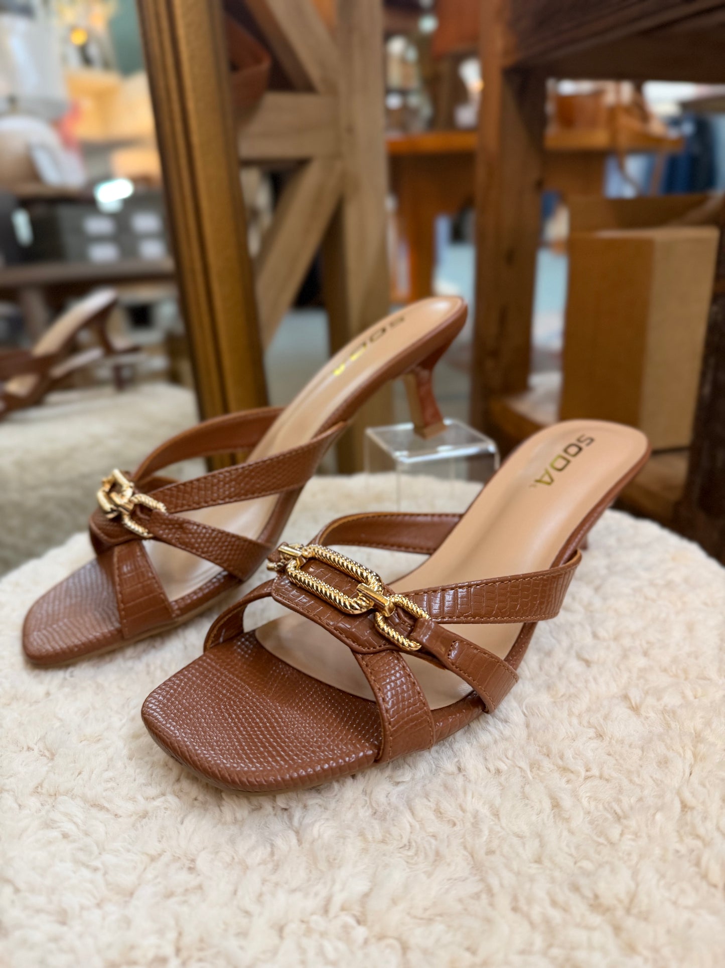 Huron Kitten Heel