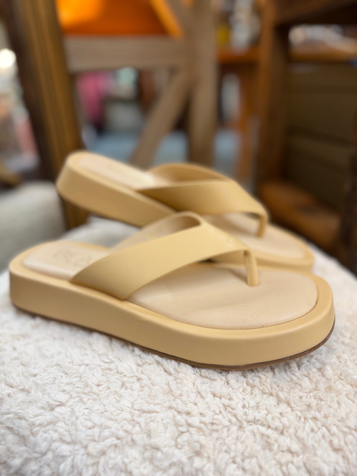 Mallorca Flip Flop - Butter