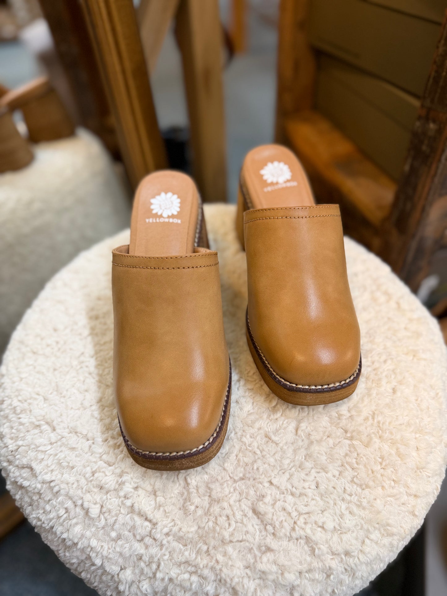 Ivaria Clog