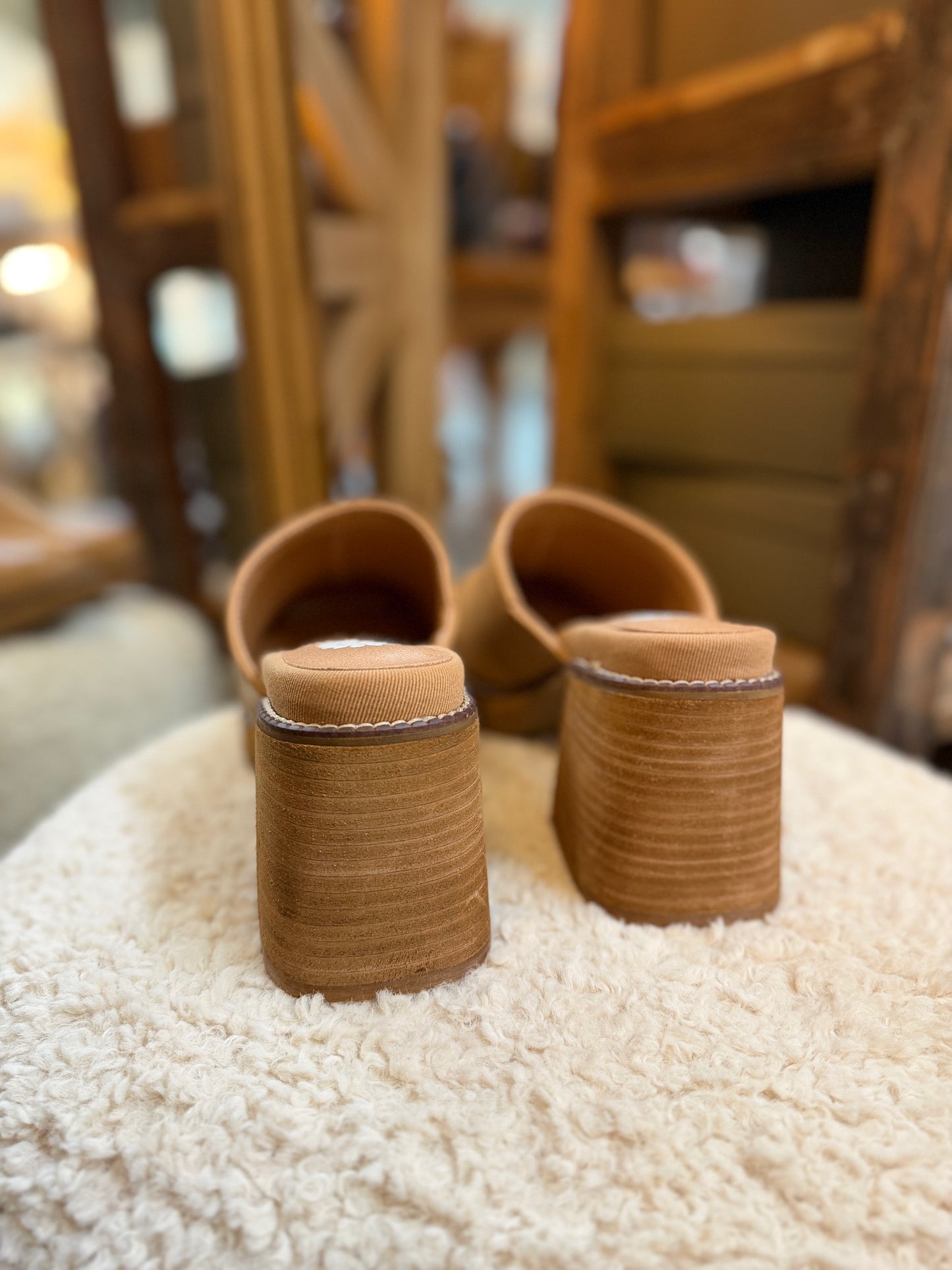 Ivaria Clog