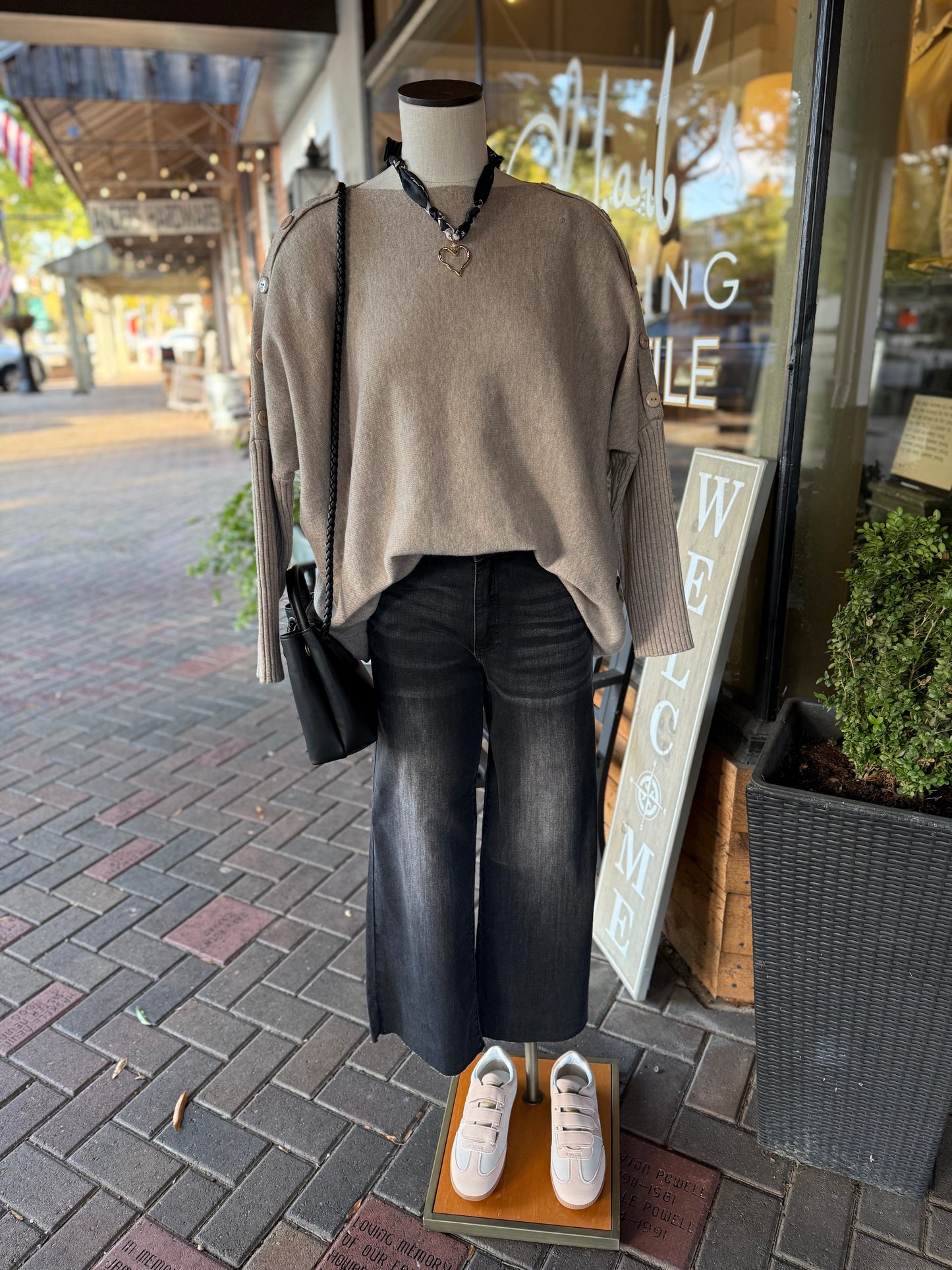 Wide Leg Cropped Jeans