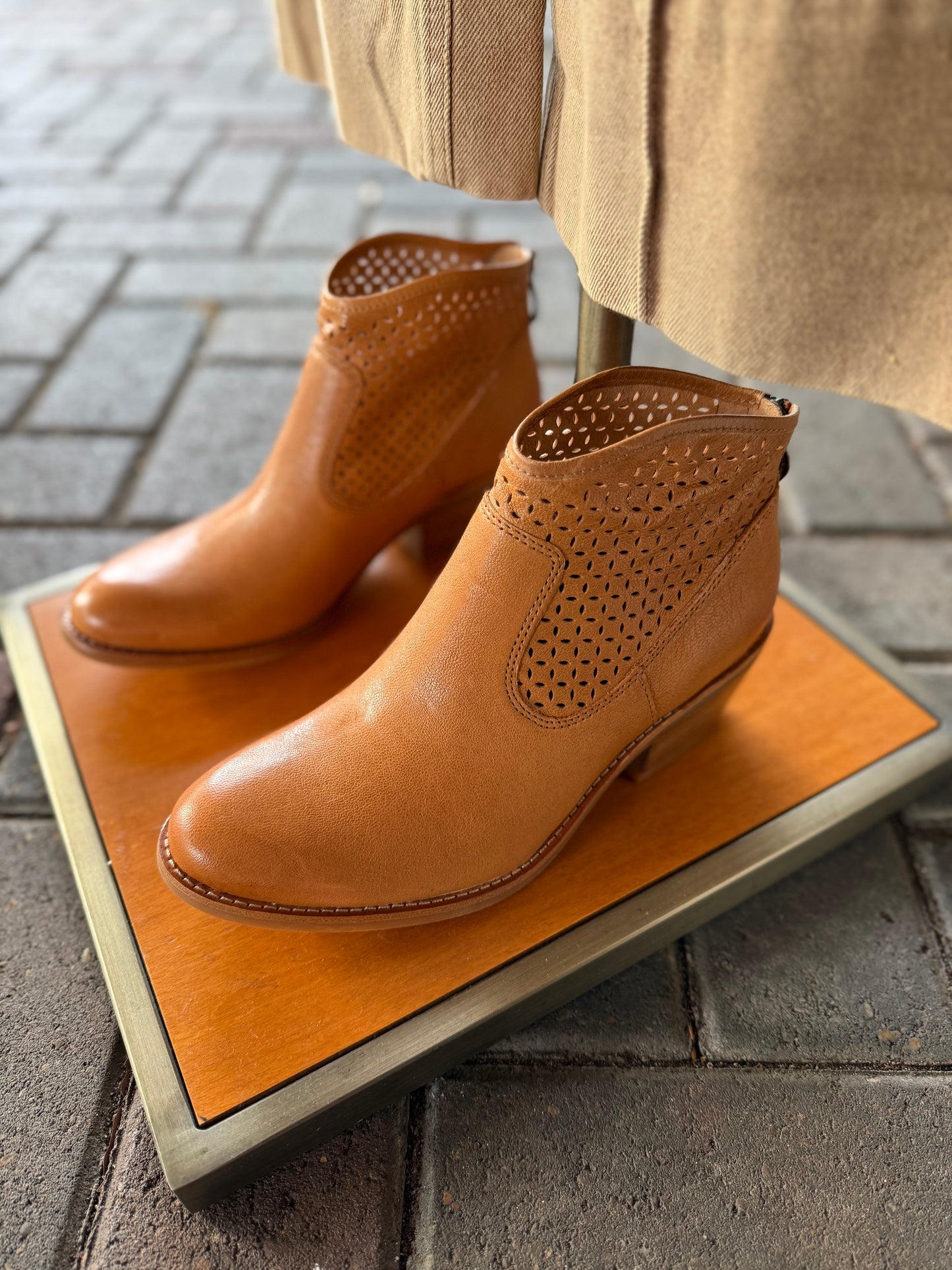 Sofft Aisley Perforated Booties