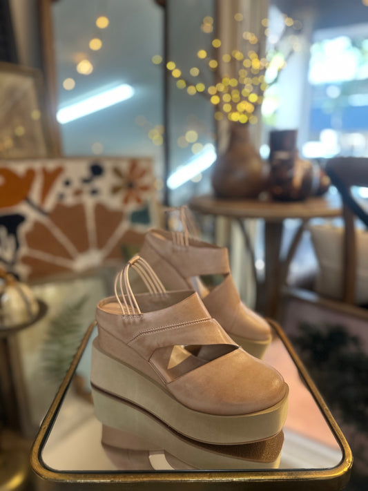 Antelope Uma Wedges