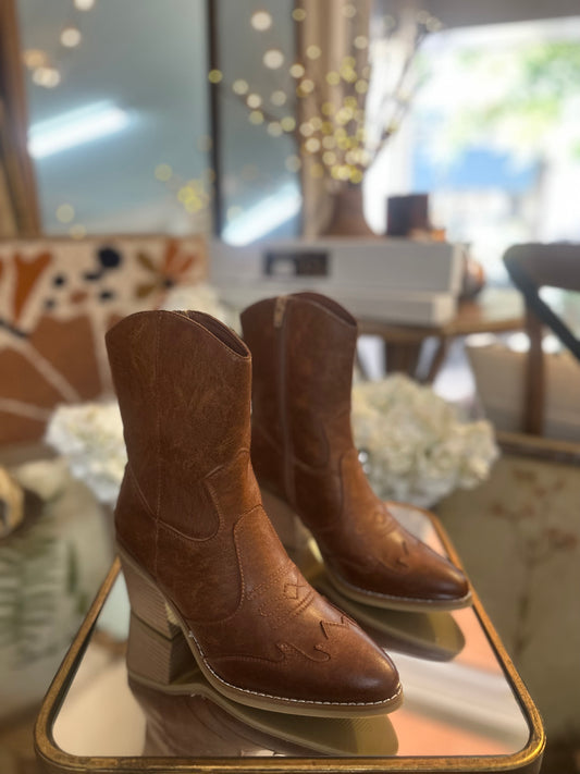 Clorinda Boots